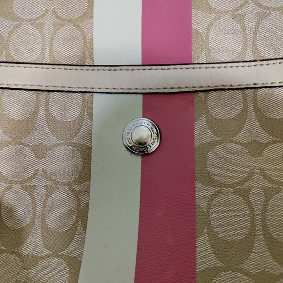 Coach Chelsea Heritage Pink and Tan . F14477 tote bag. - Picture 6 of 15
